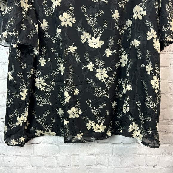 BloomChic Black Floral Split Sleeve Chiffon Sheer Overlay Blouse Plus Si… - Picture 5 of 7